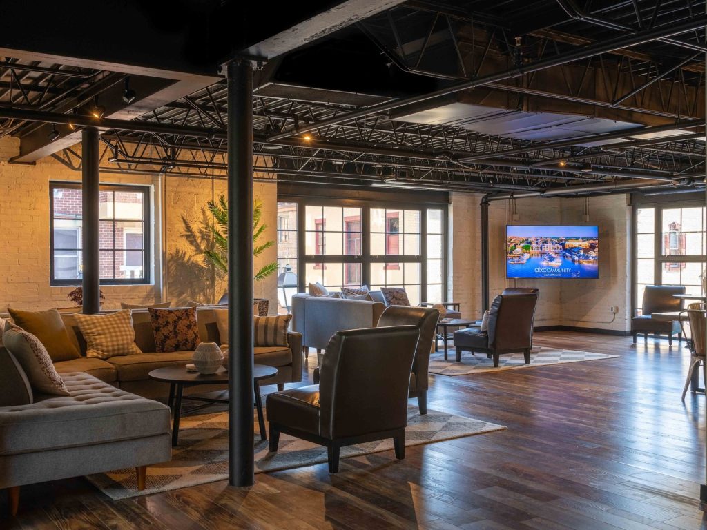 9 Photo - Lounge to TV Panel